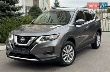 Позашляховик / Кросовер Nissan Rogue 2018 в 