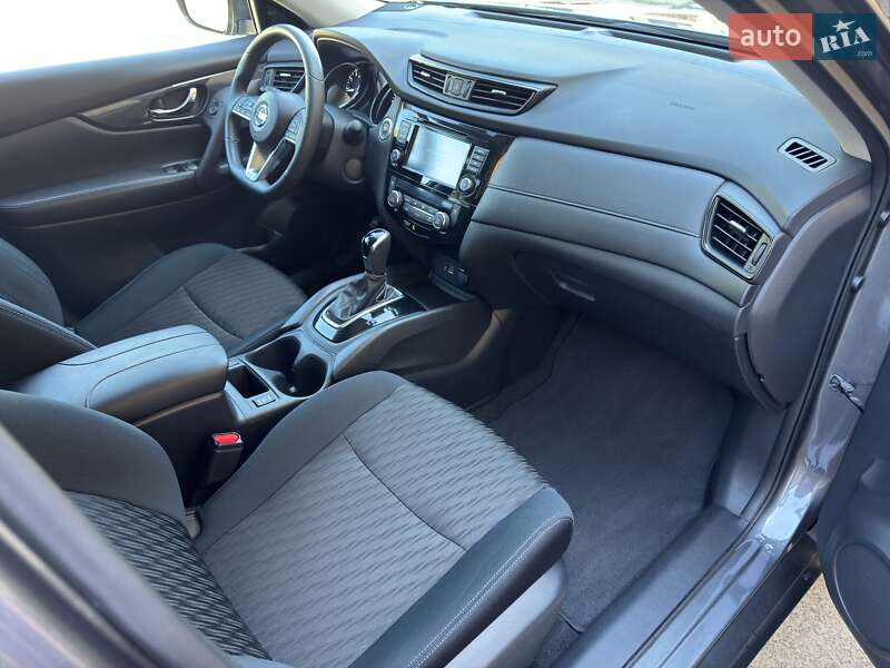 Позашляховик / Кросовер Nissan Rogue 2018 в Харкові