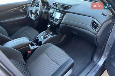 Позашляховик / Кросовер Nissan Rogue 2018 в 