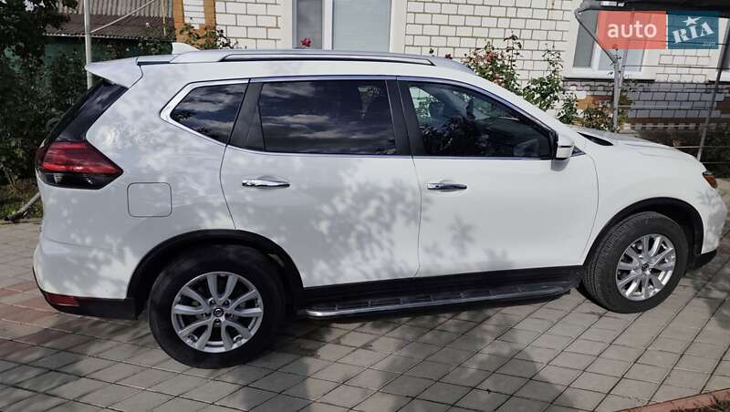 Внедорожник / Кроссовер Nissan Rogue 2017 в Тростянце фото 14 Внедорожник / Кроссовер Nissan Rogue 2017 в Тростянце