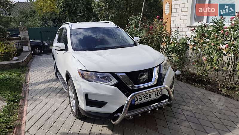 Внедорожник / Кроссовер Nissan Rogue 2017 в Тростянце фото 16 Внедорожник / Кроссовер Nissan Rogue 2017 в Тростянце