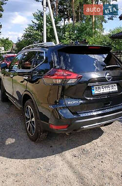 Внедорожник / Кроссовер Nissan Rogue 2018 в 
