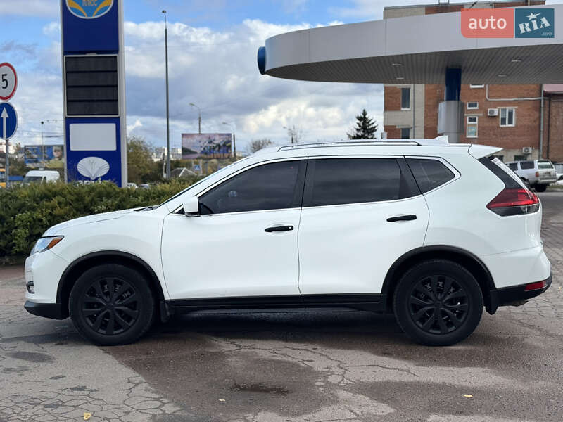 Внедорожник / Кроссовер Nissan Rogue 2018 в Сумах