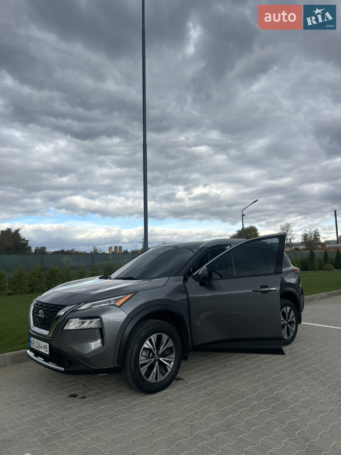 2021 Nissan Rogue - мініатюра 3