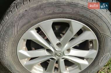 Внедорожник / Кроссовер Nissan Rogue 2015 в 