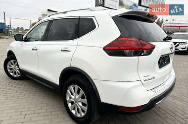 Внедорожник / Кроссовер Nissan Rogue 2017 в 