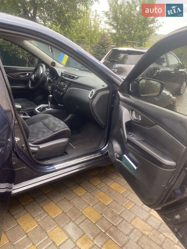 Внедорожник / Кроссовер Nissan Rogue 2014 в Хмельницком