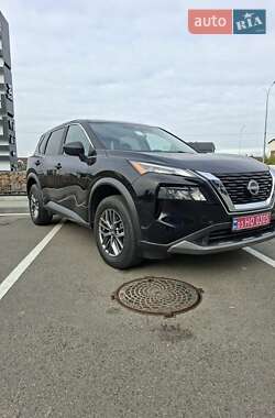 Внедорожник / Кроссовер Nissan Rogue 2023 в 