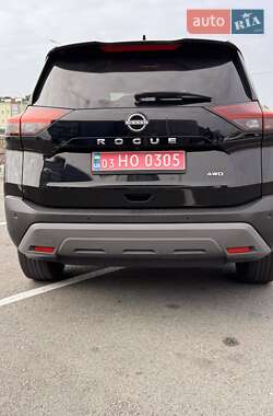 Внедорожник / Кроссовер Nissan Rogue 2023 в 