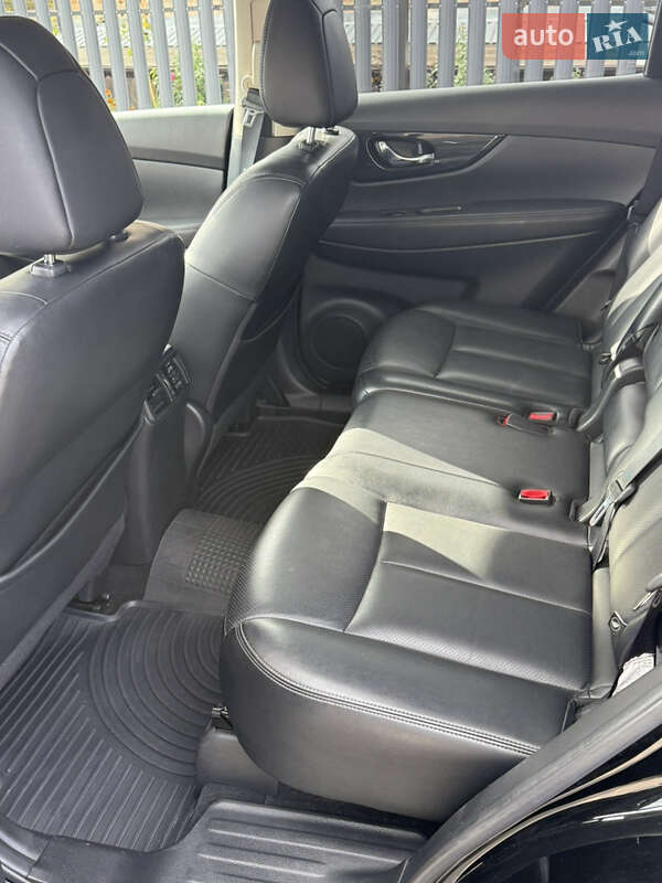 Внедорожник / Кроссовер Nissan Rogue 2018 в Луцке