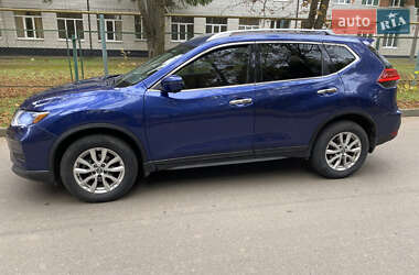 Внедорожник / Кроссовер Nissan Rogue 2017 в 
