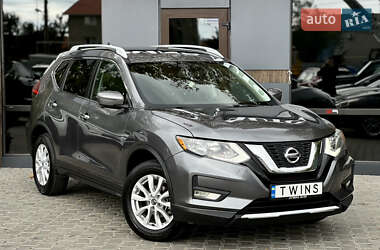 Внедорожник / Кроссовер Nissan Rogue 2017 в 