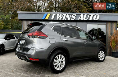 Внедорожник / Кроссовер Nissan Rogue 2017 в 