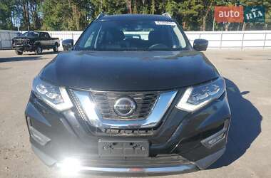 Позашляховик / Кросовер Nissan Rogue 2018 в 