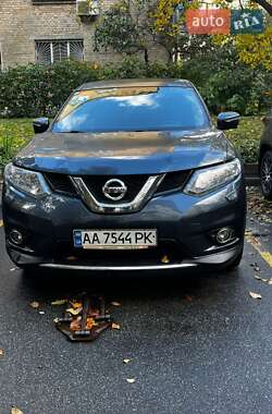 Позашляховик / Кросовер Nissan Rogue 2017 в Києві