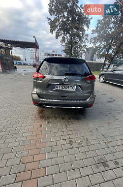 Внедорожник / Кроссовер Nissan Rogue 2017 в 