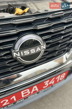 Внедорожник / Кроссовер Nissan Rogue 2023 в 
