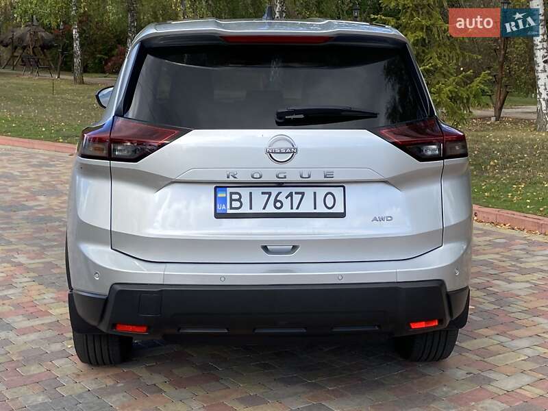 Внедорожник / Кроссовер Nissan Rogue 2024 в Киеве