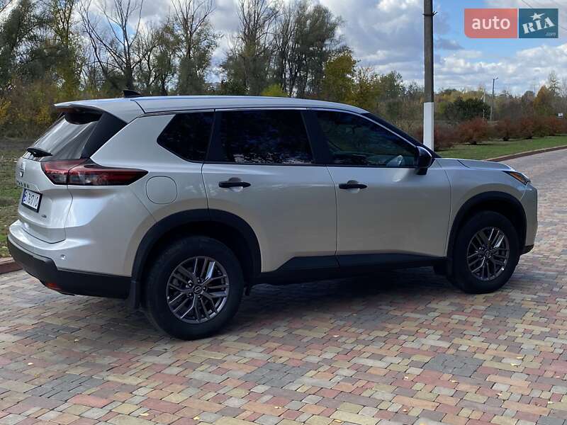 Внедорожник / Кроссовер Nissan Rogue 2024 в Киеве