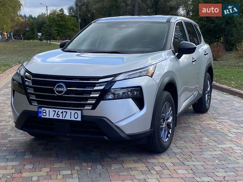 Внедорожник / Кроссовер Nissan Rogue 2024 в Киеве