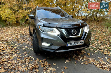 Внедорожник / Кроссовер Nissan Rogue 2017 в Хмельницком