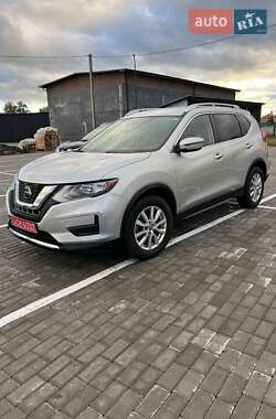 Внедорожник / Кроссовер Nissan Rogue 2019 в Шептицькому