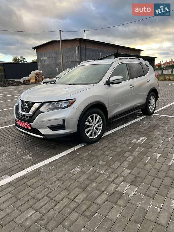 Внедорожник / Кроссовер Nissan Rogue 2019 в Шептицькому