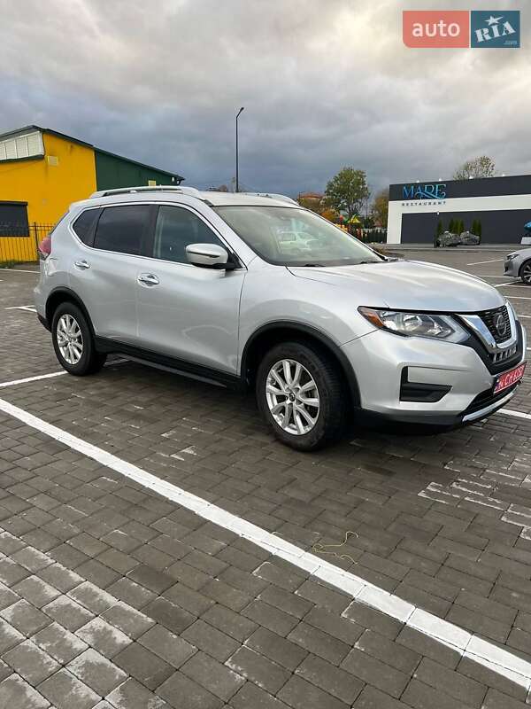 Внедорожник / Кроссовер Nissan Rogue 2019 в Шептицькому