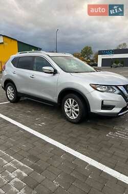Позашляховик / Кросовер Nissan Rogue 2019 в 