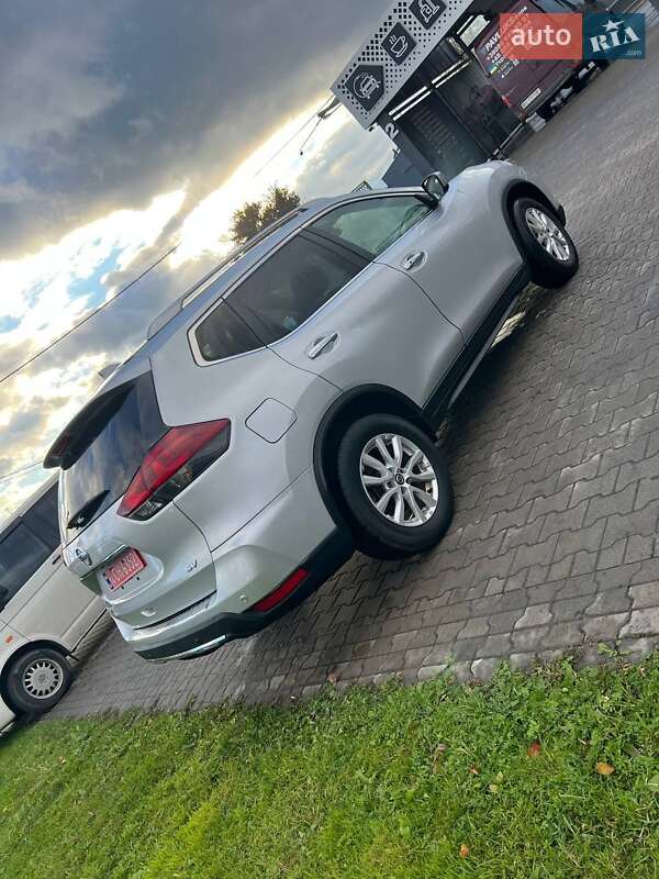 Внедорожник / Кроссовер Nissan Rogue 2019 в Шептицькому