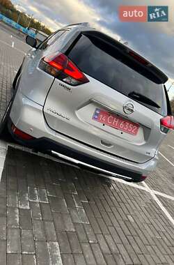 Позашляховик / Кросовер Nissan Rogue 2019 в 