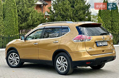 Внедорожник / Кроссовер Nissan Rogue 2014 в 