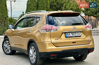 Внедорожник / Кроссовер Nissan Rogue 2014 в 