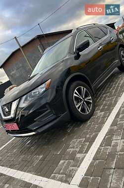 Внедорожник / Кроссовер Nissan Rogue 2019 в 