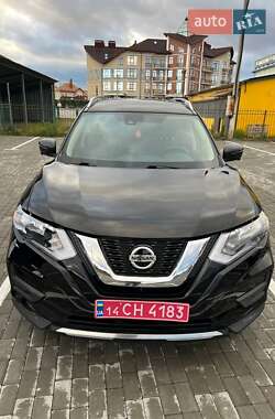 Внедорожник / Кроссовер Nissan Rogue 2019 в 