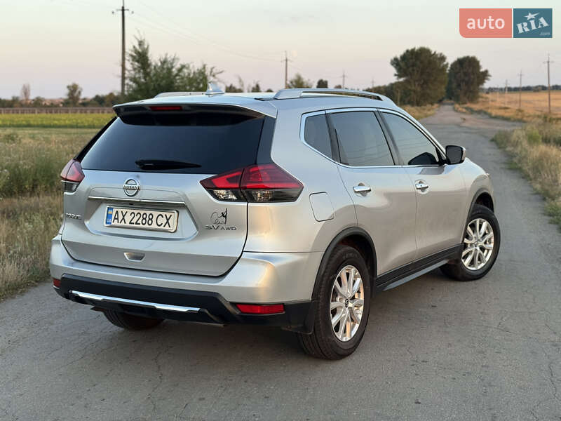 Внедорожник / Кроссовер Nissan Rogue 2016 в Днепре