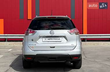 Внедорожник / Кроссовер Nissan Rogue 2015 в 