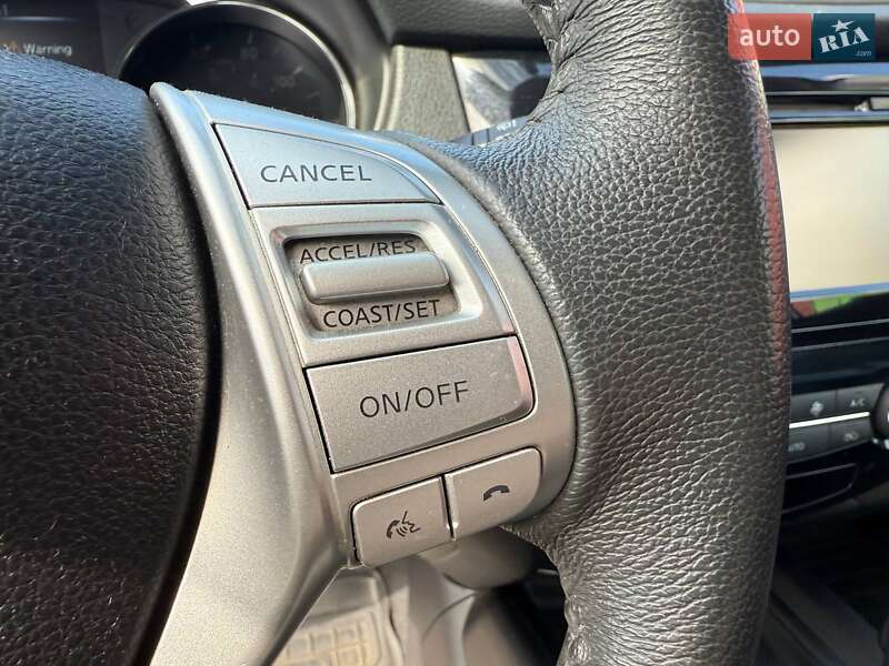 Позашляховик / Кросовер Nissan Rogue 2015 в Києві фото 20 Позашляховик / Кросовер Nissan Rogue 2015 в Києві