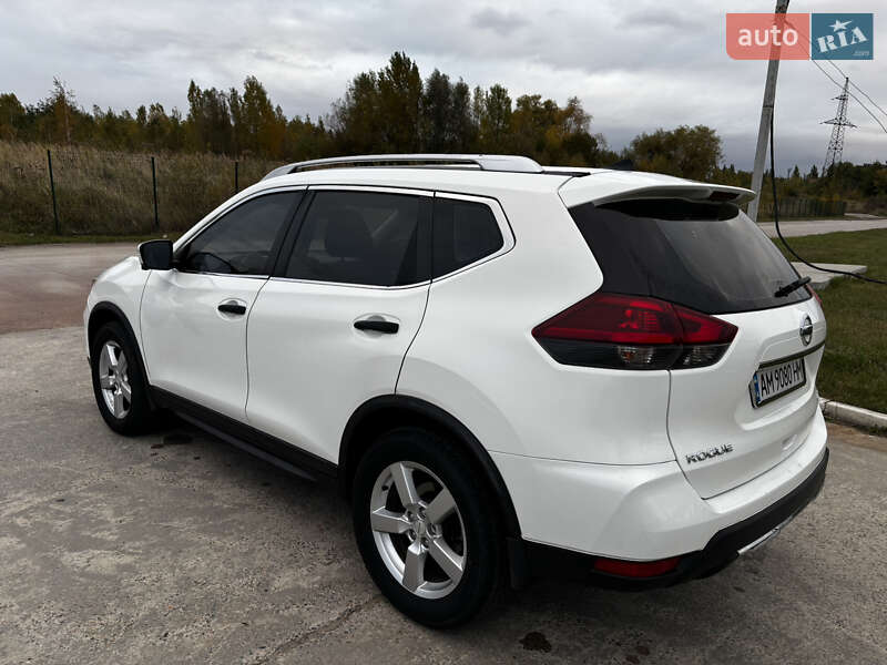 Внедорожник / Кроссовер Nissan Rogue 2018 в Коростене