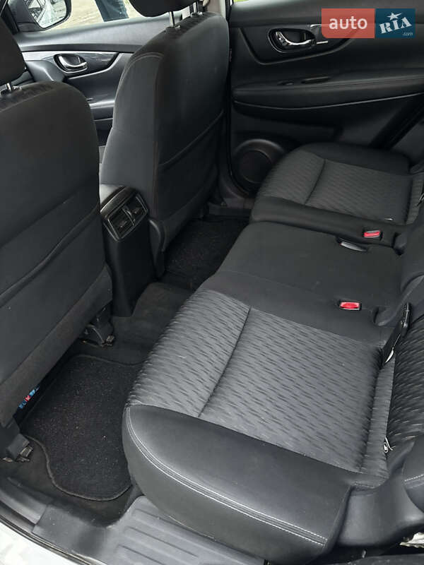 Внедорожник / Кроссовер Nissan Rogue 2018 в Коростене