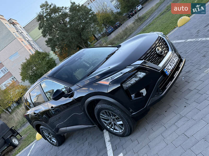 Внедорожник / Кроссовер Nissan Rogue 2021 в Шептицькому