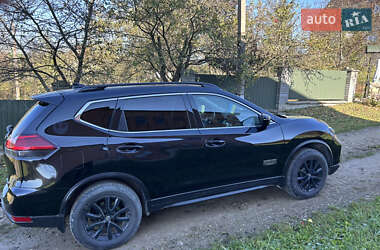 Внедорожник / Кроссовер Nissan Rogue 2016 в 