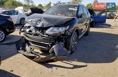 Внедорожник / Кроссовер Nissan Rogue 2018 в 