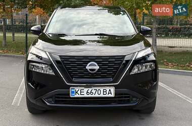 Внедорожник / Кроссовер Nissan Rogue 2022 в 