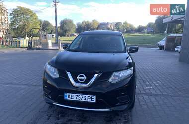 Внедорожник / Кроссовер Nissan Rogue 2015 в 