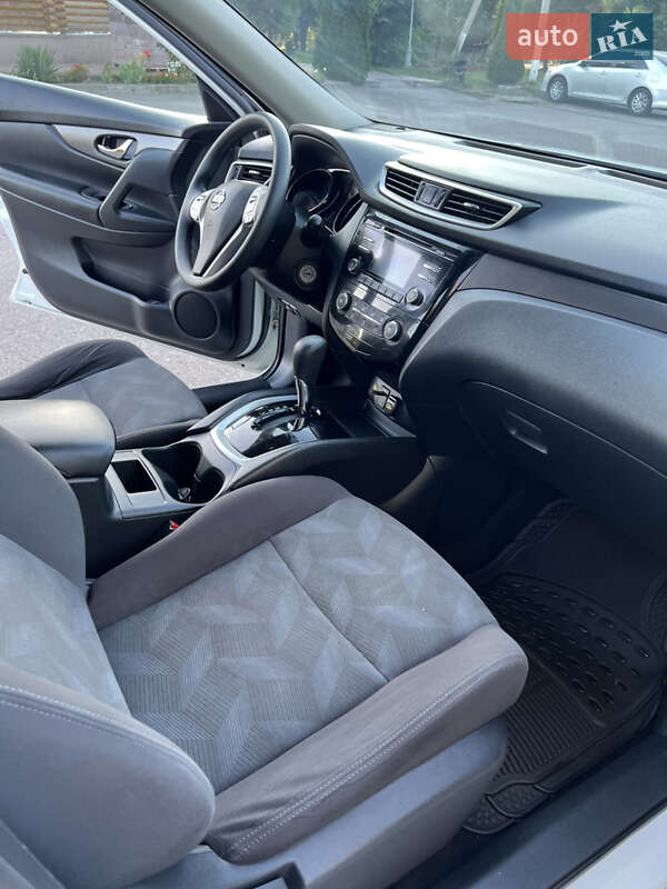 Внедорожник / Кроссовер Nissan Rogue 2016 в Мироновке фото 9 Внедорожник / Кроссовер Nissan Rogue 2016 в Мироновке