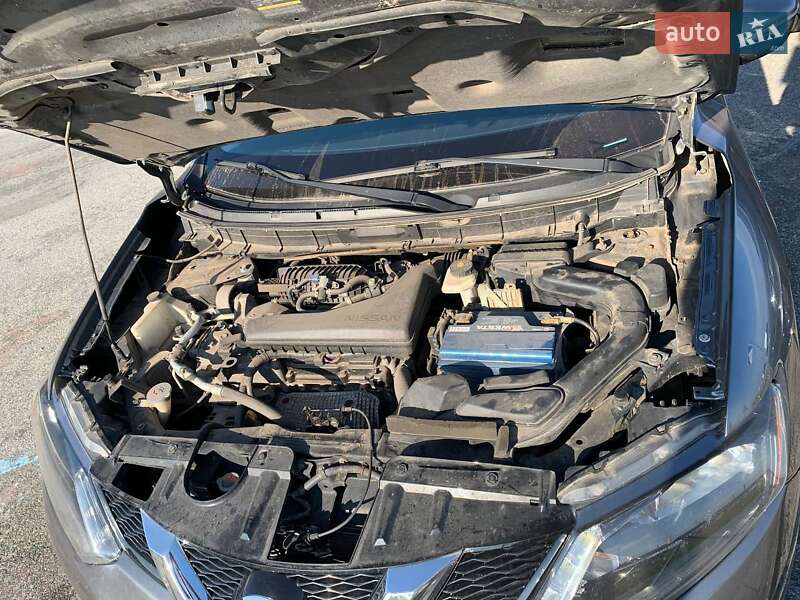 Позашляховик / Кросовер Nissan Rogue 2015 в Києві