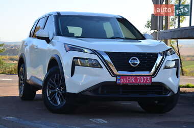 Внедорожник / Кроссовер Nissan Rogue 2021 в 