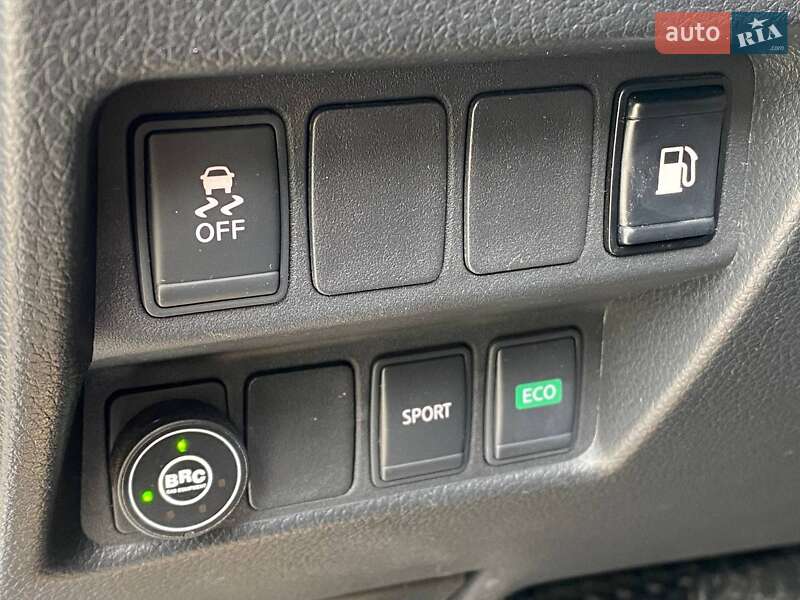 Позашляховик / Кросовер Nissan Rogue 2018 в Києві фото 26 Позашляховик / Кросовер Nissan Rogue 2018 в Києві