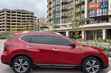 Внедорожник / Кроссовер Nissan Rogue 2017 в 